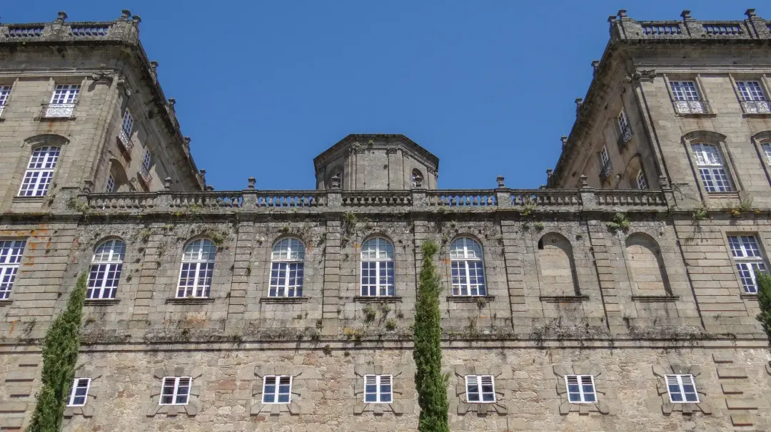 Hardwick Hall - Places to Visit