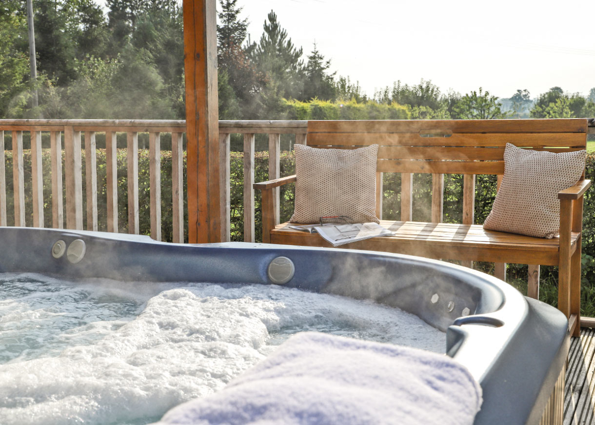 Luxury Lodges With Hot Tubs Rocester